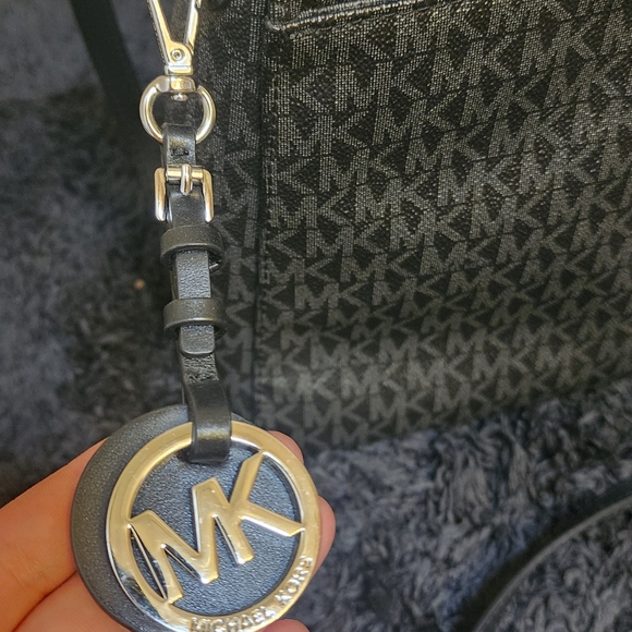 MK Crossbody - Picture 2 of 5